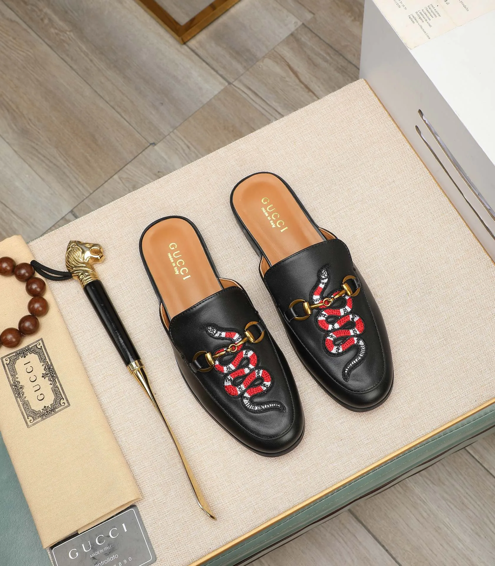 Men's clothing and shoes 💰380 (Gucci) The latest 🎁🎁 casual and fashionable men's shoes 👟 from the official website, hot style 💥 style is simple and elegant, exclusive for trendy men. Unique official website latest brand double G elements 👑 original Gucci decoration, fashionable and generous, original material original calfskin, ✅ fully imported first-layer pigskin lining, official website designated wear-resistant, lightweight original rubber casual outsole, counter classic model taken in kind, 38-44 black and white optional